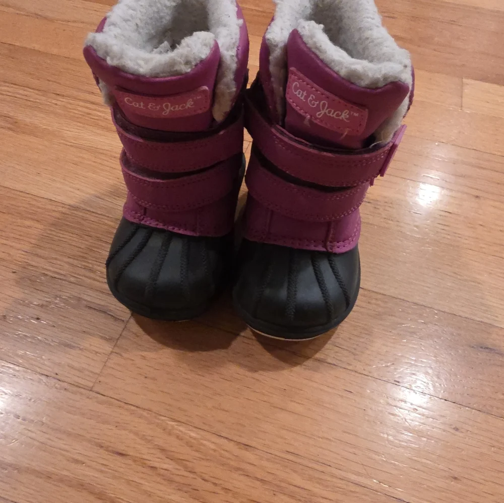Cat & Jack Girl's Winter Boots